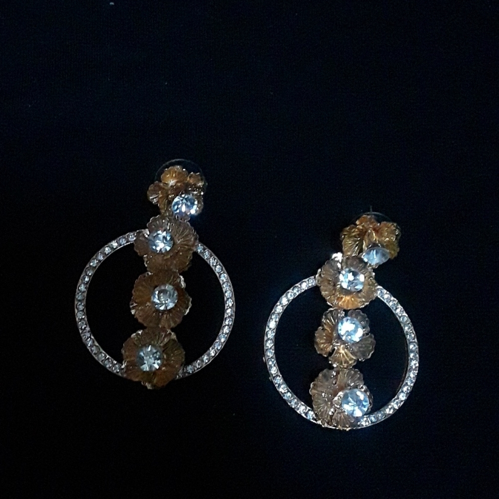 Gold tone with rhinestones earrings